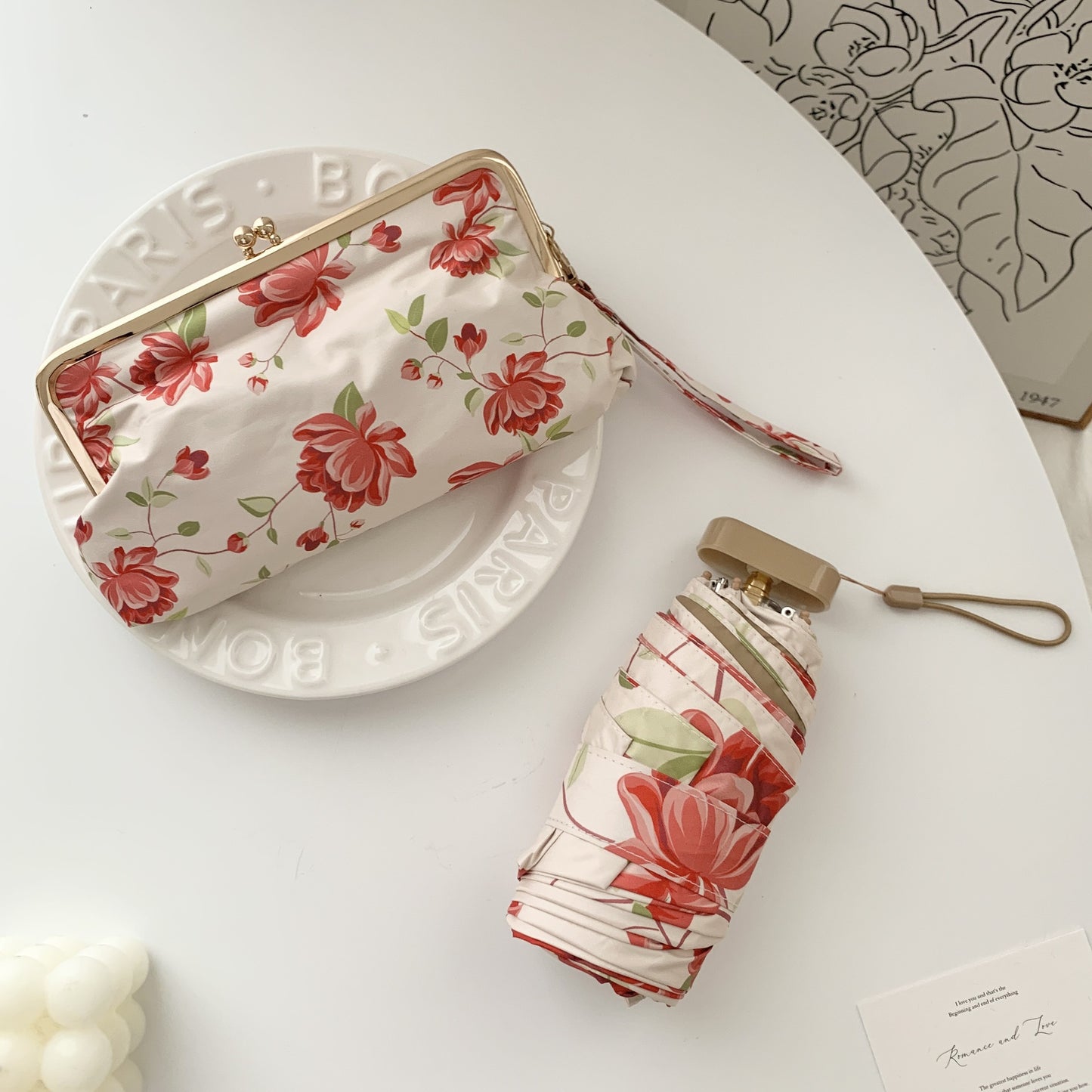 Damen eleganter Faltregenschirm mit floralem Design und praktischem Etui Brehn