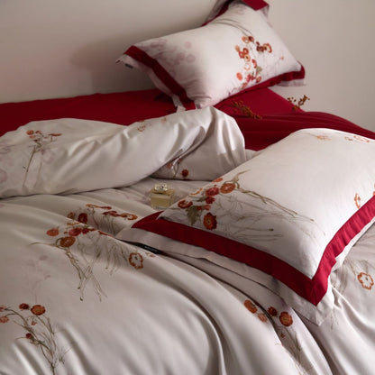 Luxuriöses Satin-Bettwäsche-Set mit floralem und Beerenmotiv