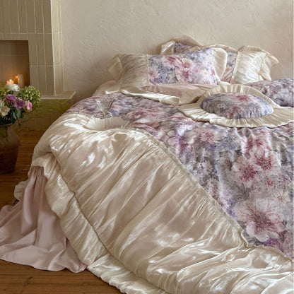 Romantisches Satin-Bettwäsche-Set mit floralem Muster, Volant und Rundkissen