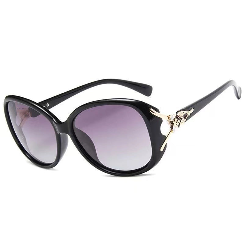 Damen modische Cat-Eye Sonnenbrille mit exklusivem Metall-Design Brehn