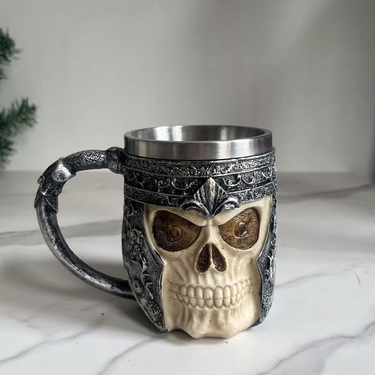 Bierkrug mit Totenkopf-Design Brehn
