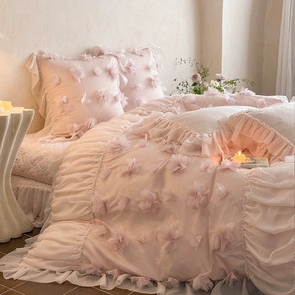 Schichten Chiffon-besäumter Rüschende Bettbezugset mit 3D-Blütenapplikationen und tiefen Kissenbezügen