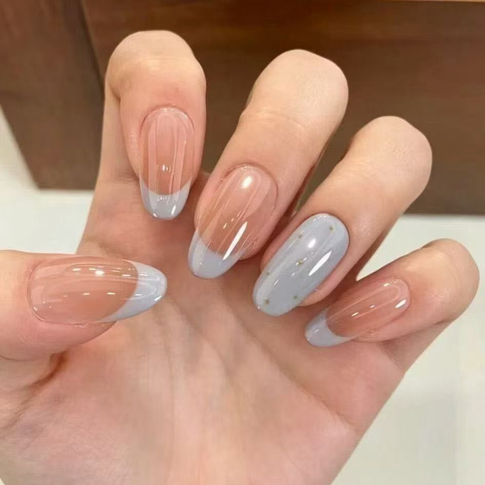 Elegantes französisches Tipps Press-On Nagelset Brehn