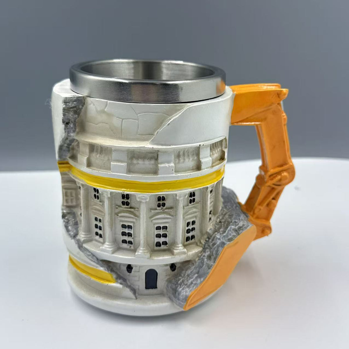 Kreativer Bauarbeiter Becher Brehn