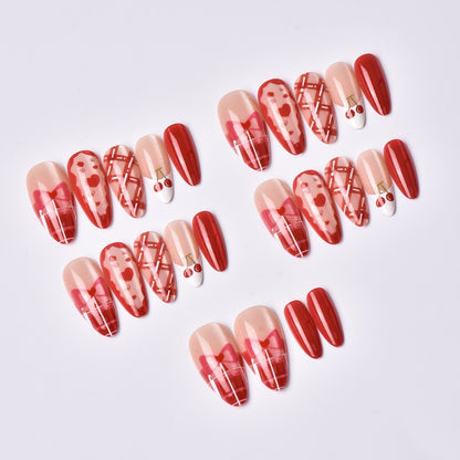 Kunstnagelset mit verspielten Herz- und Kirschmotiven Brehn