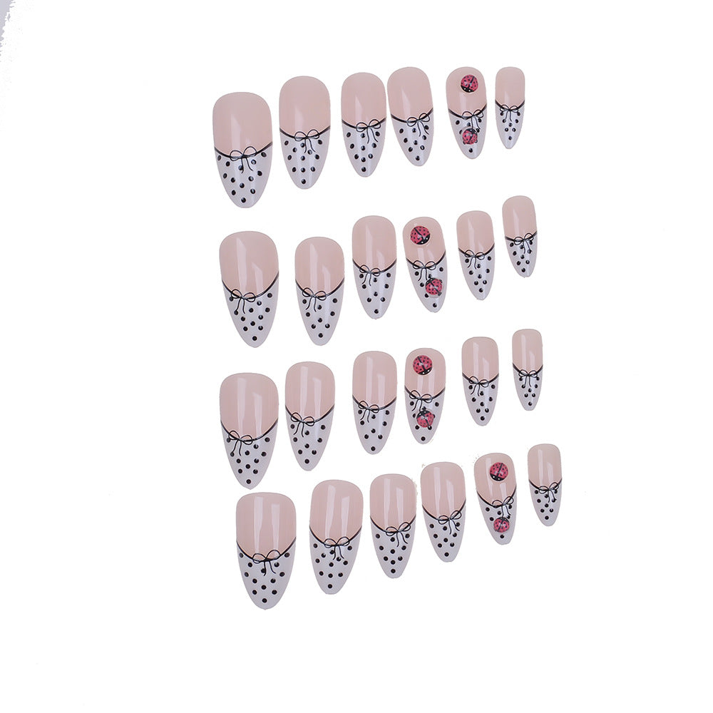 Elegante künstlerische Press-On-Nagelset Brehn
