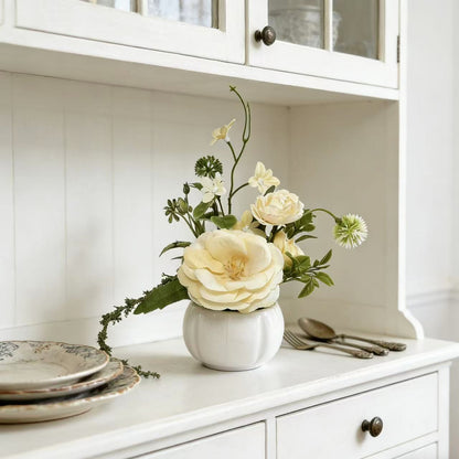 Elegante Künstliche Blumenarrangement für Innendekoration