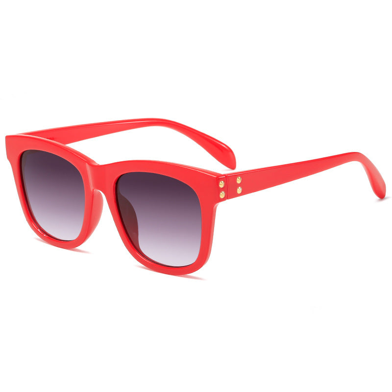 Damen modische Sonnenbrille im zeitgemäßen Design Brehn
