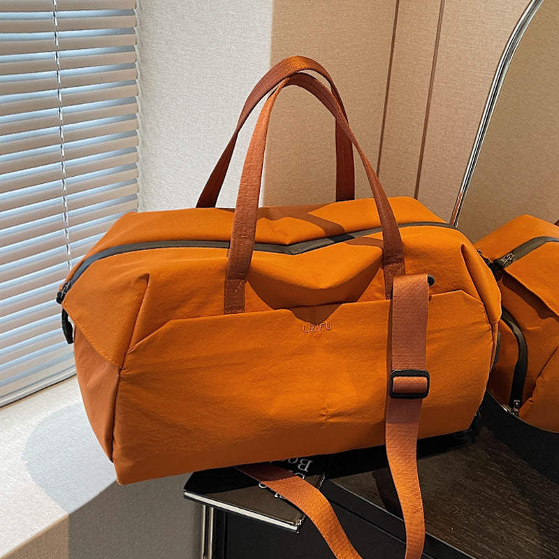 Isolierte Reisetasche