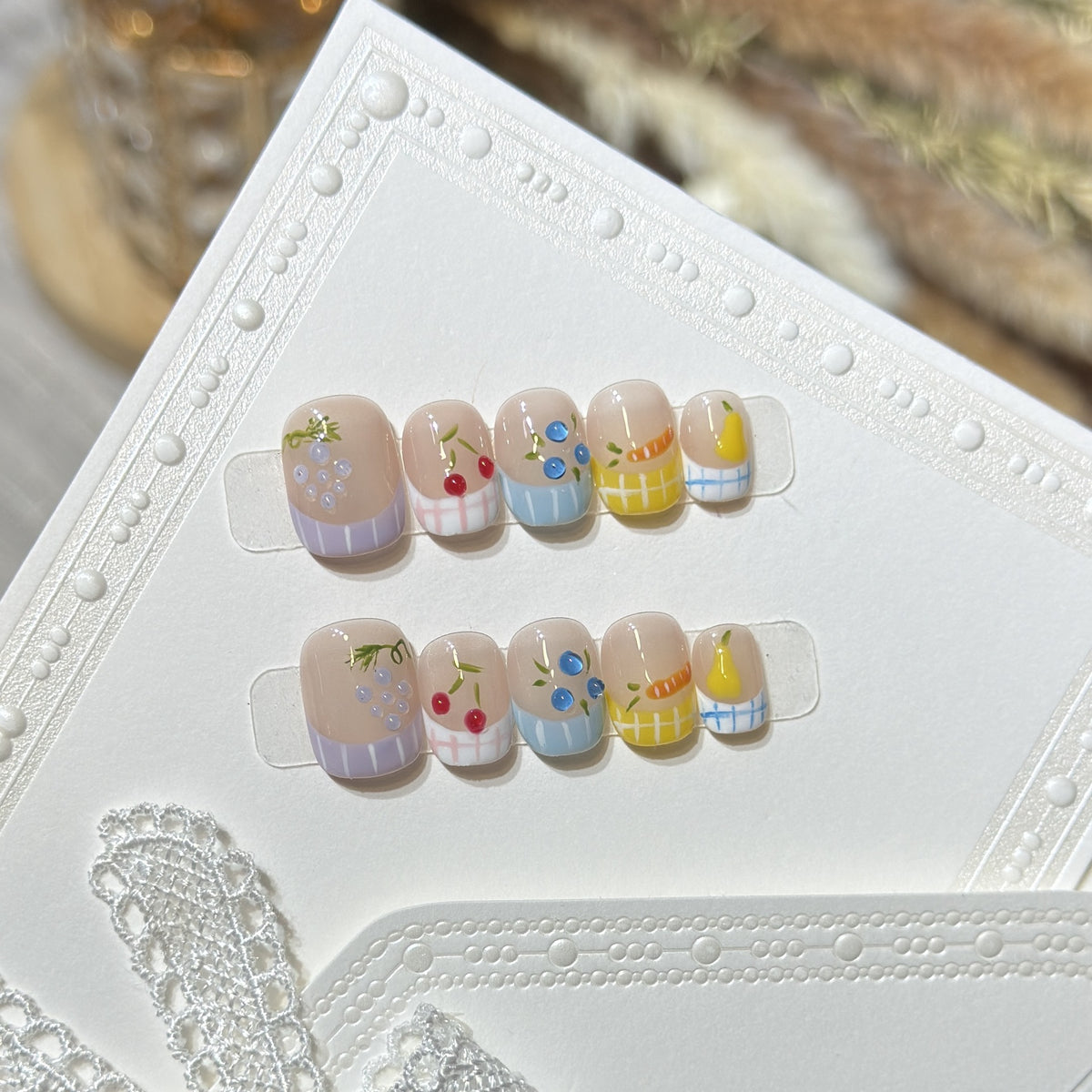 Künstlerisches von Früchten inspiriertes Press-On Nagelset Brehn