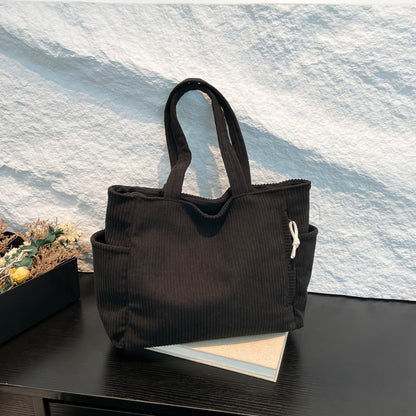 Gemütliche strukturierte Stofftasche