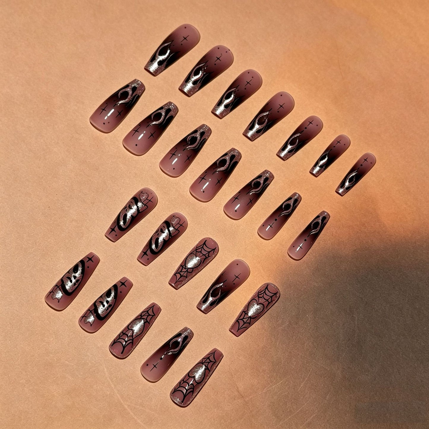 Gothic Themen Nagelkunst Tipps Brehn