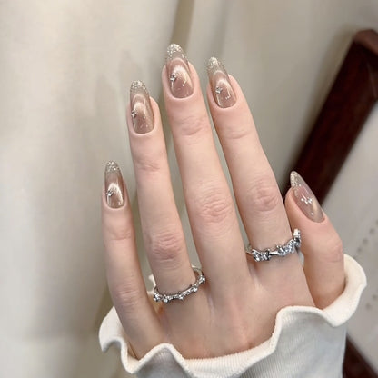 Glitzernde Stiletto Press-On Nagelverlängerungen