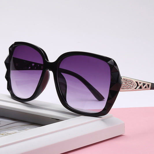 Damen Sonnenbrille im luxuriösen Glamourstil Brehn