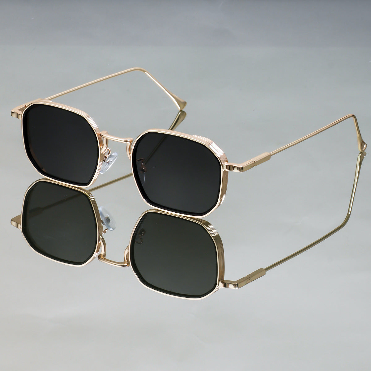Damen modische Sonnenbrille mit stilvollem, eckigen Rahmen und UV-Schutz Brehn