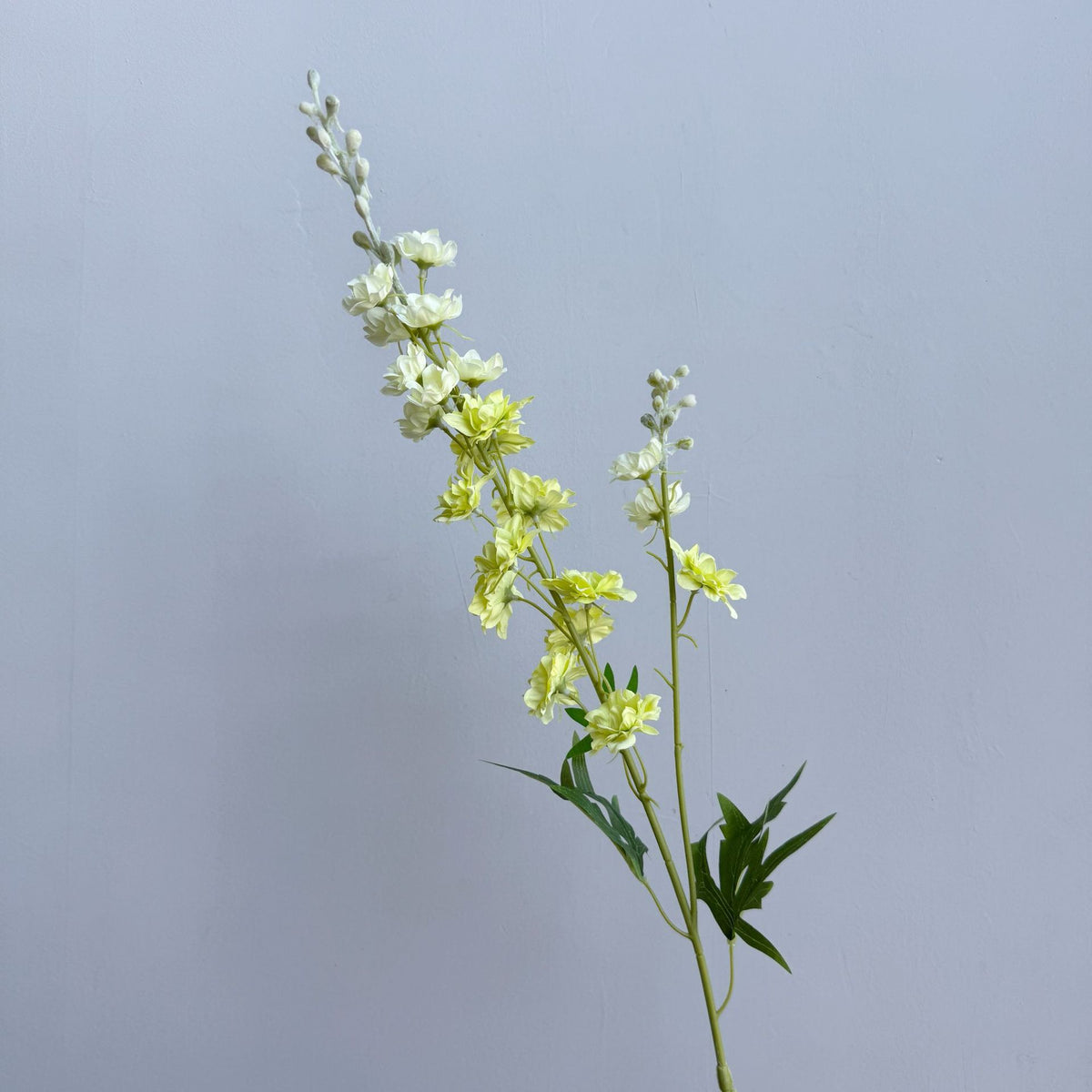 Elegante künstliche Blumenstängel