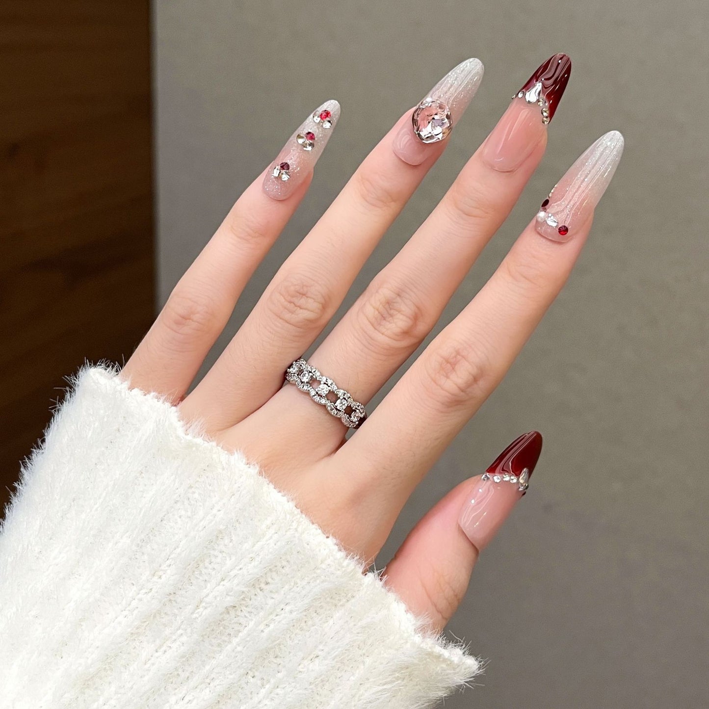 Dekorative Glamour Druck-Auf Nagelverlängerungen Brehn
