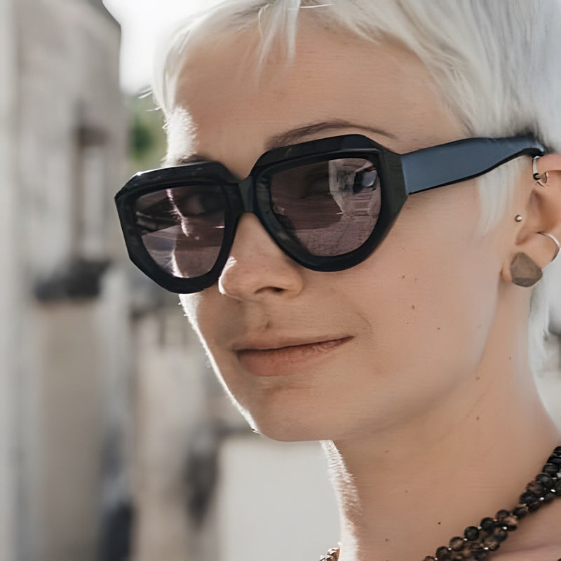 Damen modische Sonnenbrille mit einzigartigem, eckigem Rahmen Brehn
