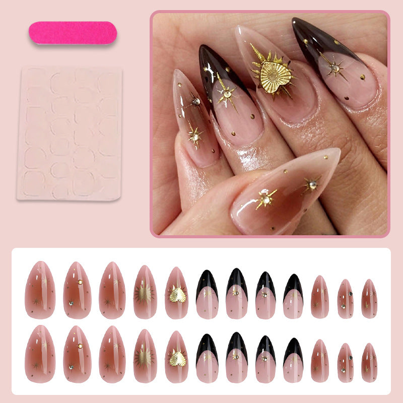Kunstnagelset mit elegantem Spitzen- und Metallic-Design Brehn