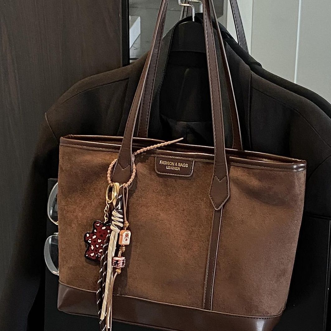 Geräumige Wildleder-Tote-Tasche Brehn