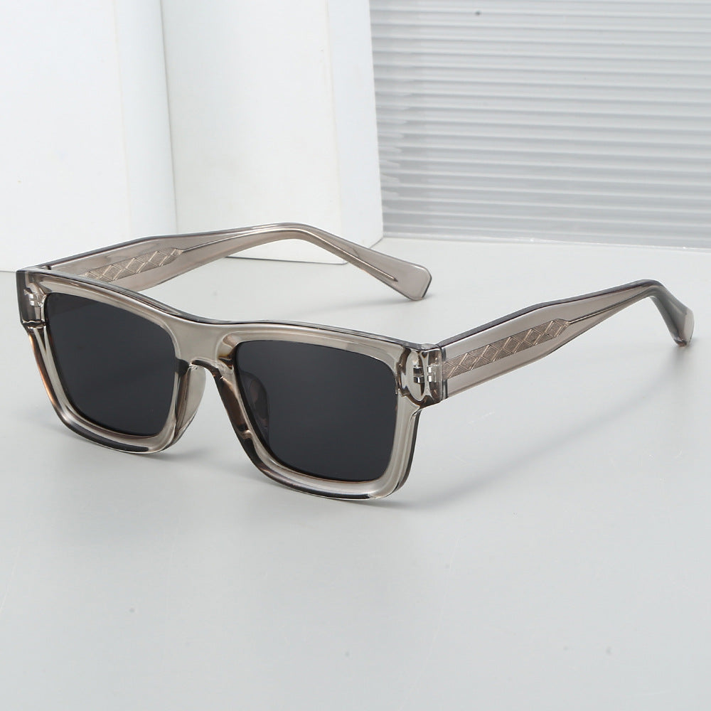 Damen Sonnenbrille im urbanen, kantigen Design mit metallischen Akzenten Brehn