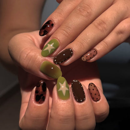 Dekorative Nagelkunst