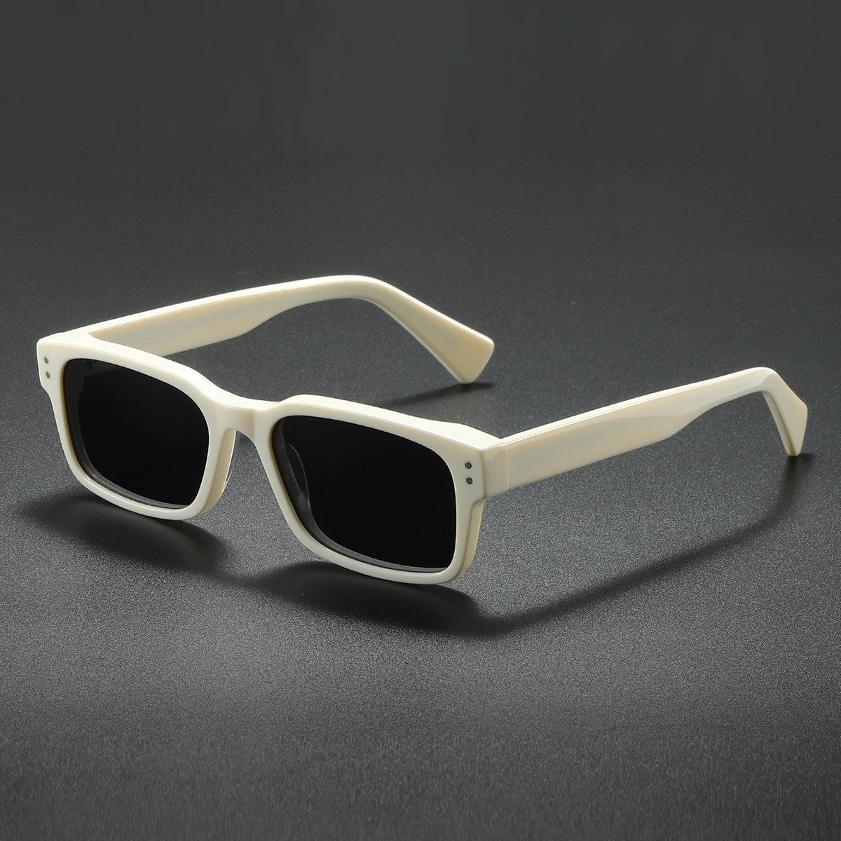 Damen Sonnenbrille im modernen, minimalistischen Design Brehn