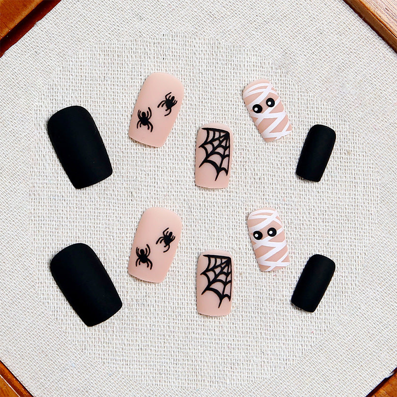 Halloween-Themed Nail Art Kit Brehn
