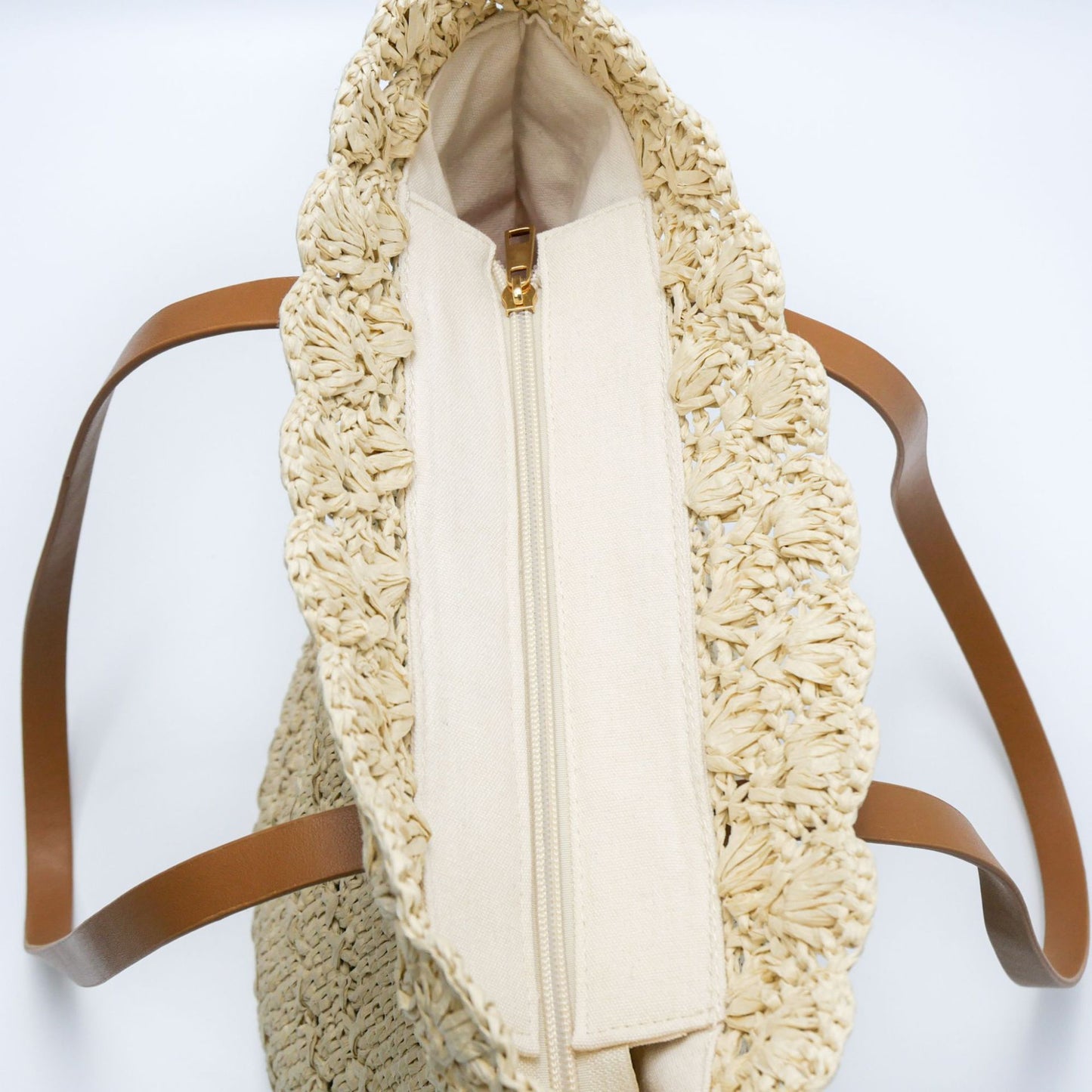 Strandtasche mit Handgefertigtem Häkelmuster und Ledergriffen Brehn