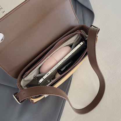 Wildleder- und Leder-Schultertasche