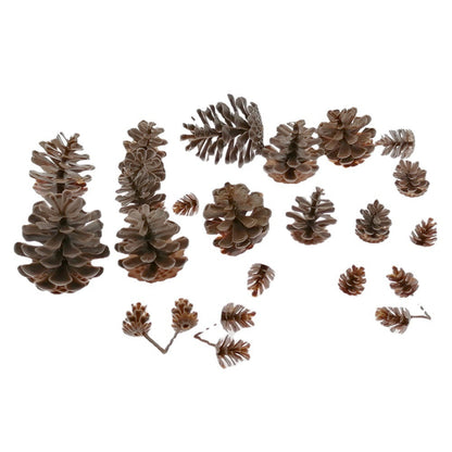 Dekorative Kiefernnadel-Figuren Brehn