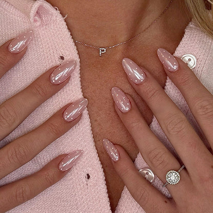 Kunstvolle Nagelkunst im eleganten Ombre-Design mit Glitzerakzenten Brehn