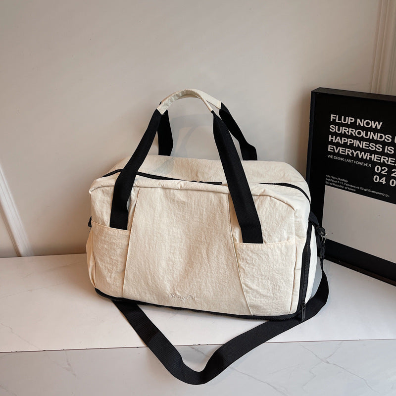 Sportliche Reisetasche mit Praktischen Außentaschen Brehn