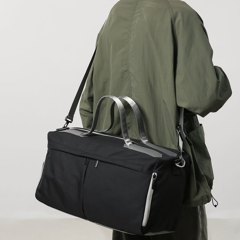 Geräumige Sport-Duffel-Tasche mit mehreren Fächern Brehn