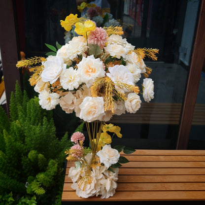 Elegante dekorative florale Mittelstück für Zuhause
