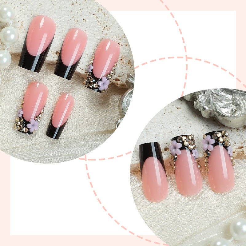 Kunstnagel-Set mit glamourösem Design und feinen Akzenten Brehn
