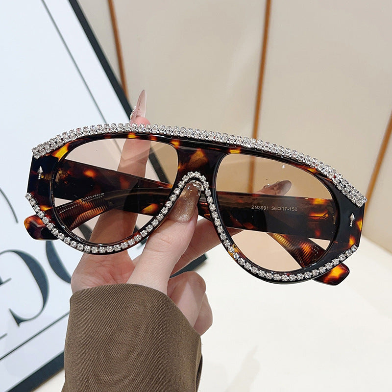 Luxuriöse Übergroße Strasssonnenbrille Brehn