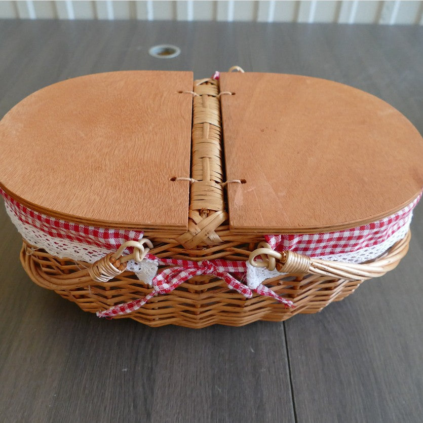 Damen Picknickkorb mit praktischem Holzdeckel und stilvollem Innenfutter Brehn