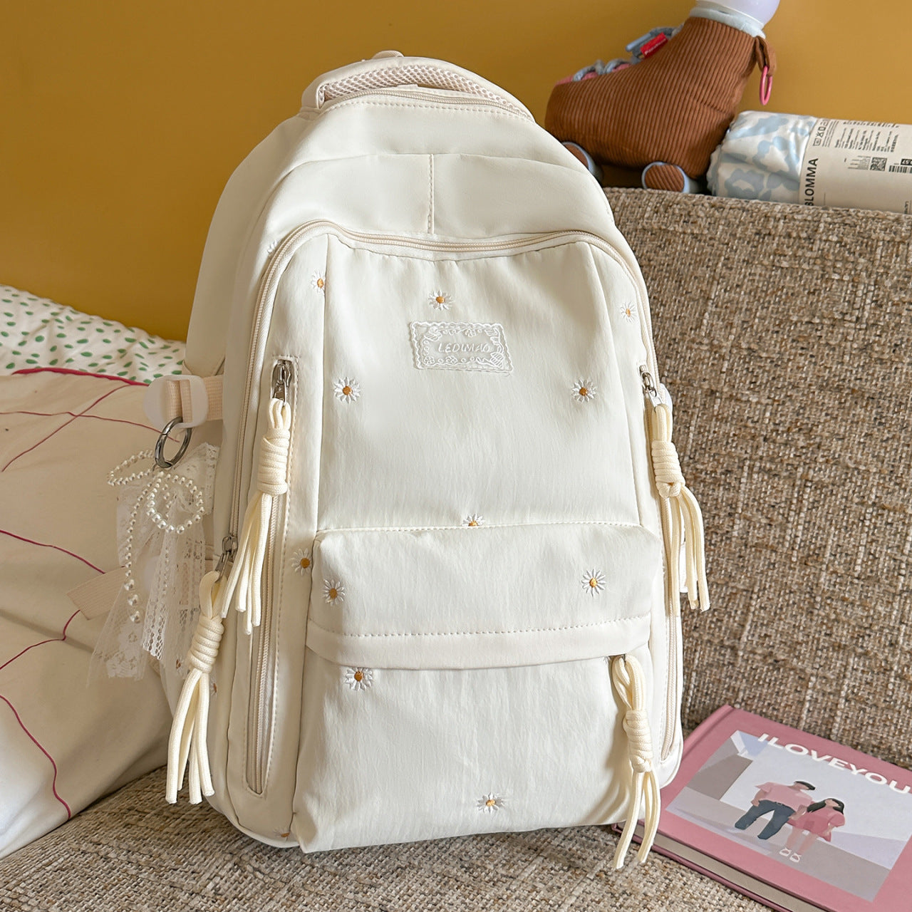 Blumengeschmückter Rucksack