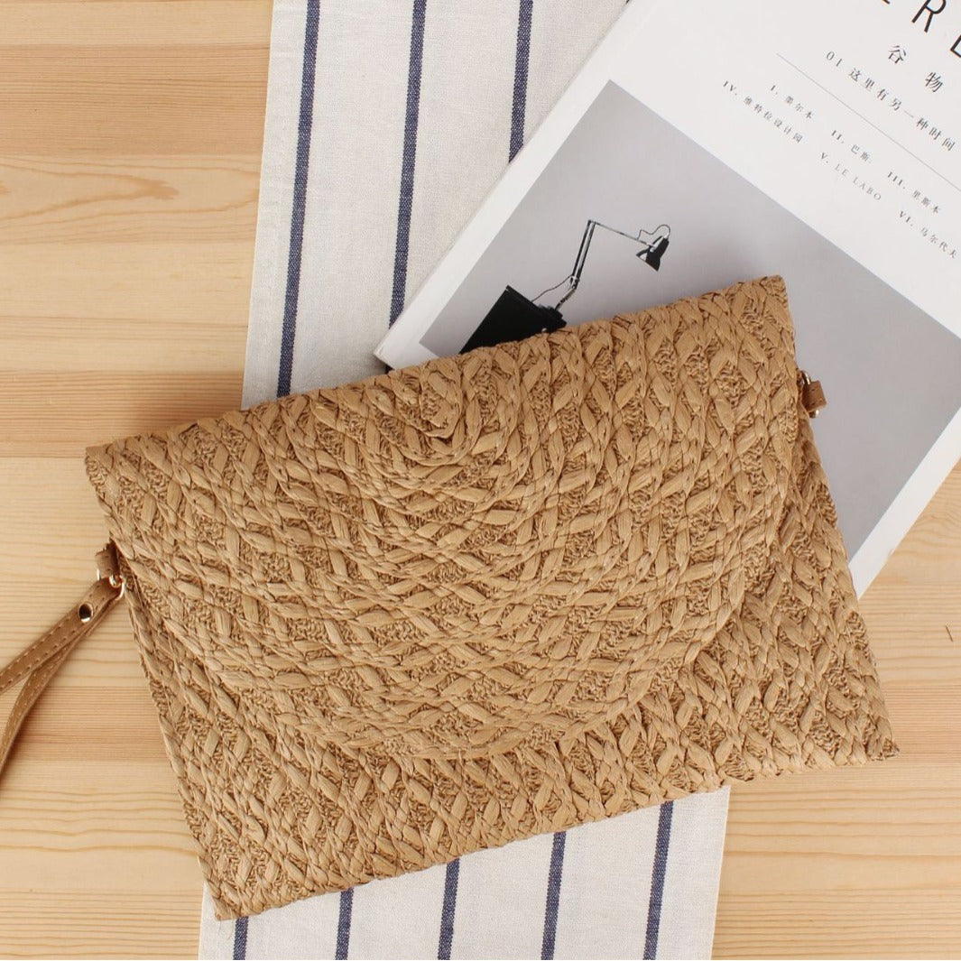 Handtasche Im Eleganten Geflochtenen Design Brehn