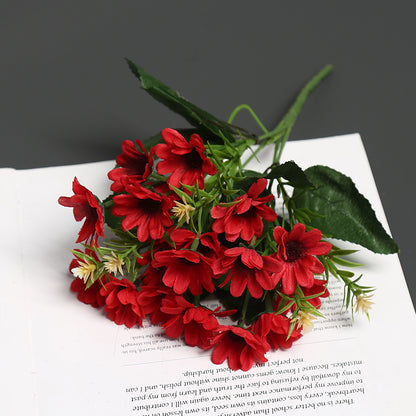 Realistische Blumenanordnung