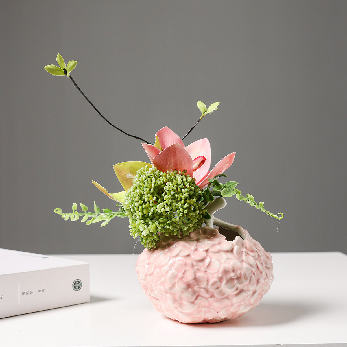 Dekorative florale Keramik
