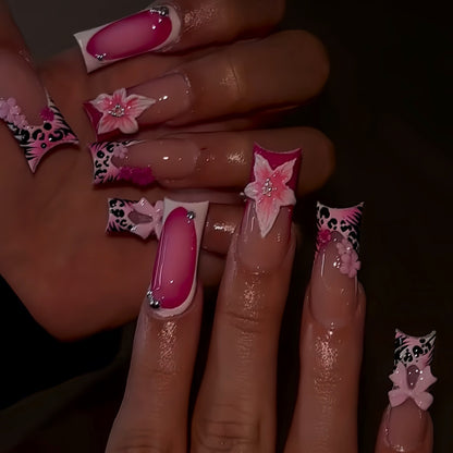 Blumenschmuck-Nagelverlängerungen Brehn