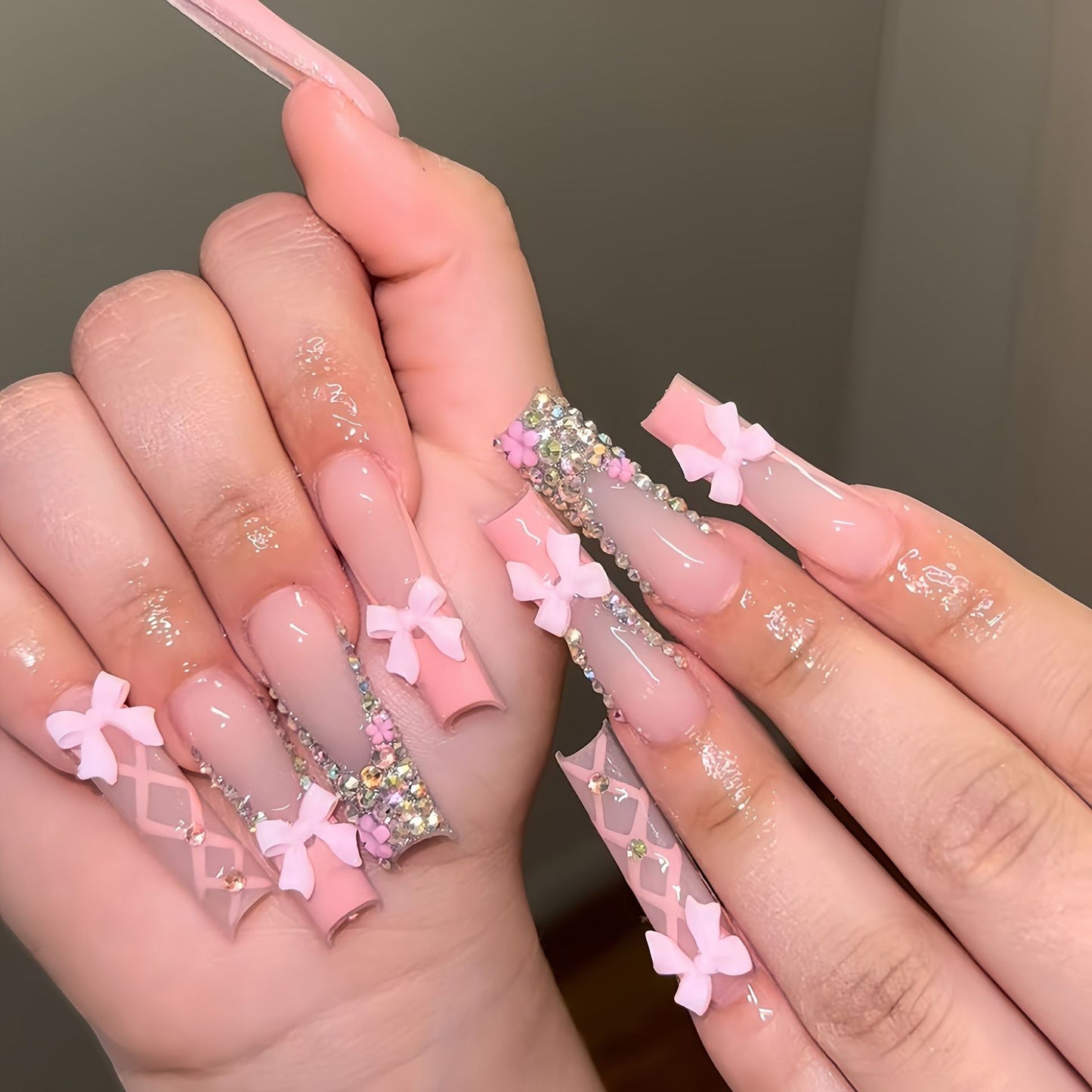 Dekorativer Press-On Nagelset Brehn