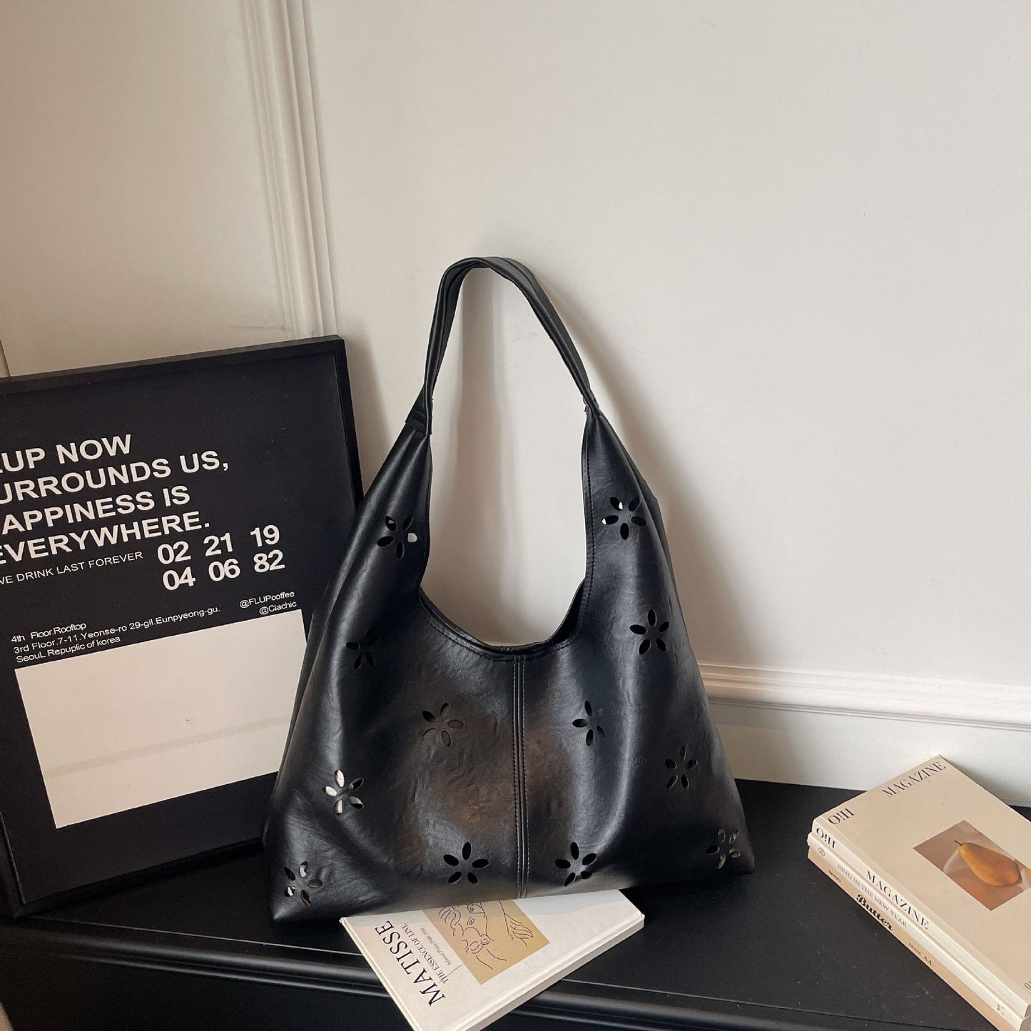 Floral Cut-Out Hobo Bag Brehn