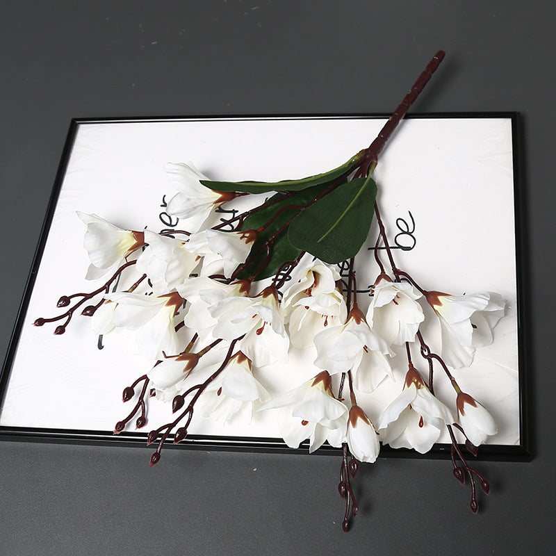 Realistische künstliche Orchideenarrangement