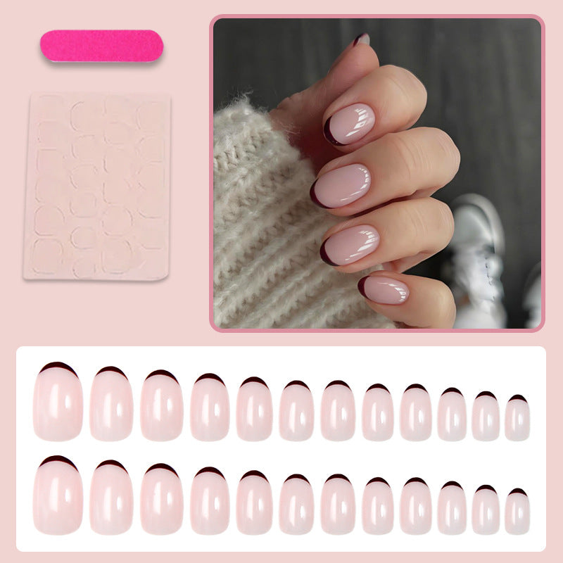 Kunstnagelset mit eleganten French-Spitzen und trendigem Design Brehn