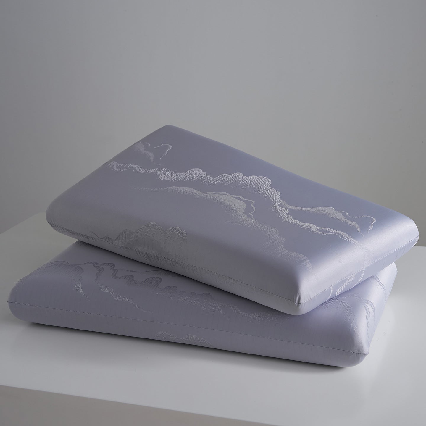 Ergonomisches Luxuskissen mit Sanfter Hautpflege-Technologie Brehn