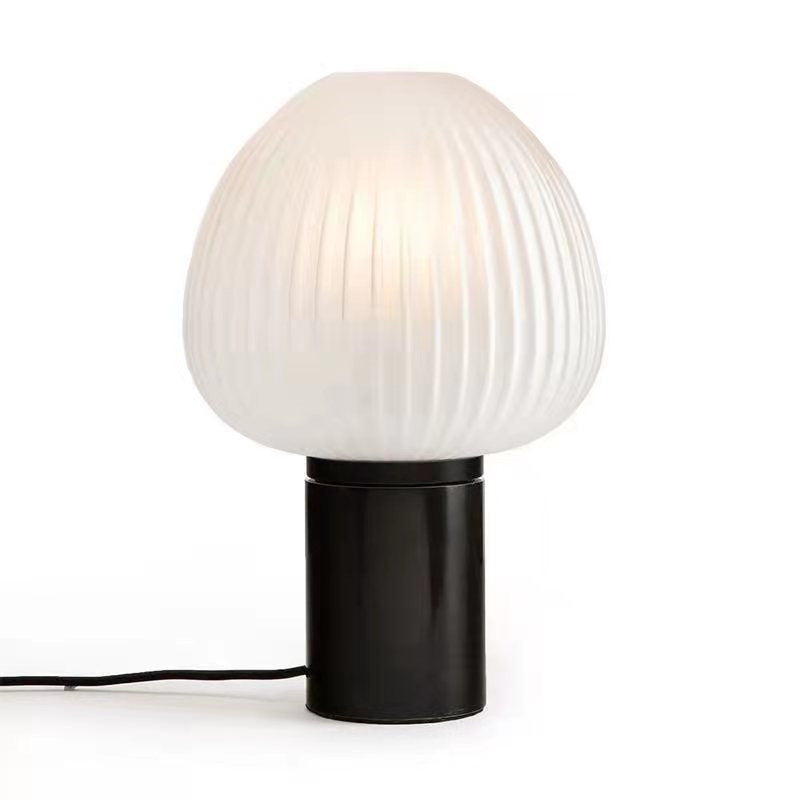 Moderne Skulpturierte Tischlampe