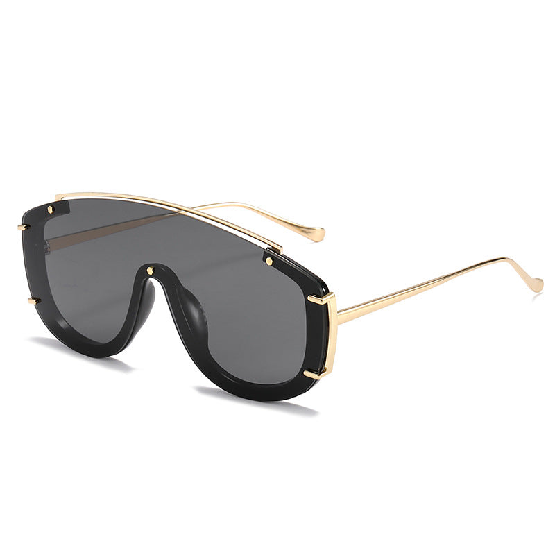 Modebewusste futuristische Schild-Sonnenbrille Brehn